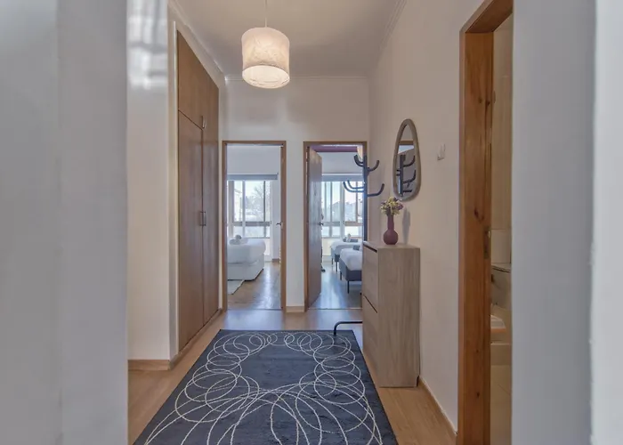 Apartament Ajuda Typical By Homing