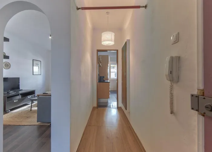 Ajuda Typical By Homing Apartament