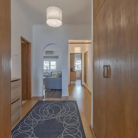 Ajuda Typical By Homing * Lisboa