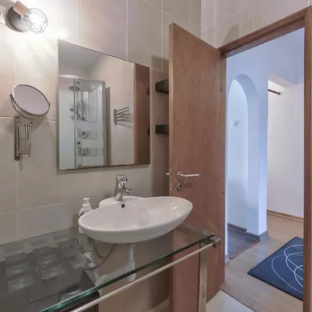 Ajuda Typical By Homing Lisboa